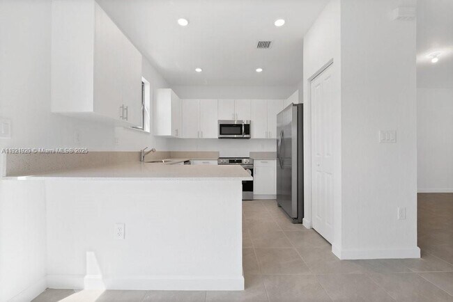 Building Photo - 11926 SW 247th Ter