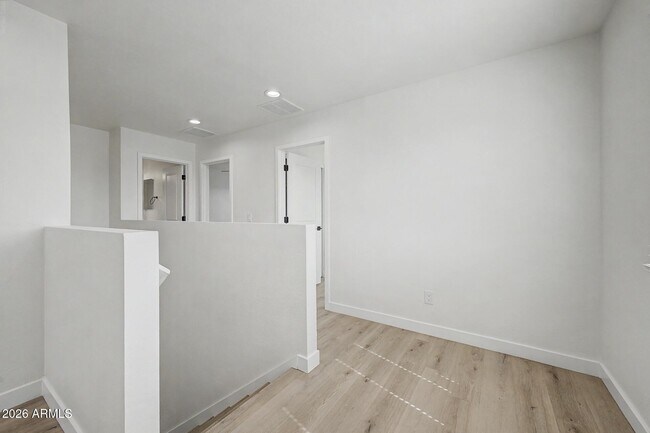 Building Photo - 141 W Latona Rd