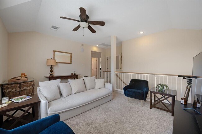 Building Photo - 14813 Mistletoe Heights Dr