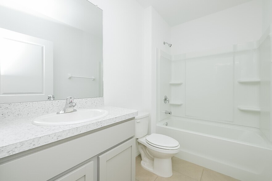 Building Photo - 17226 Reserva Dr