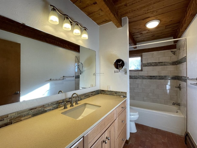 Building Photo - 311 Portrillo Dr