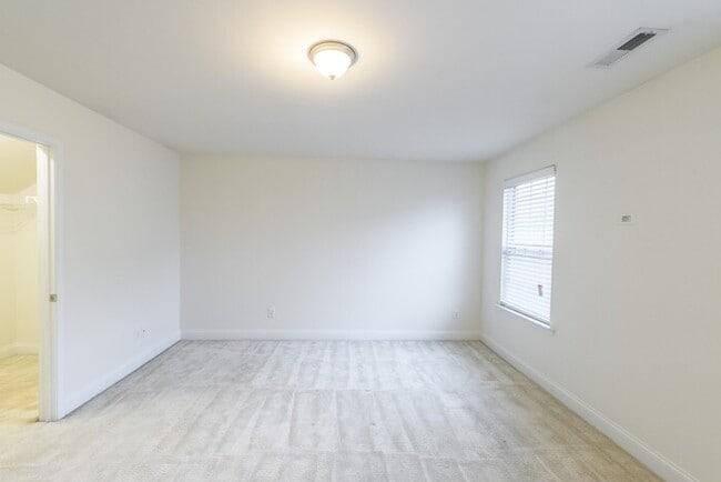 Building Photo - Beautiful home in Cleveland Springs