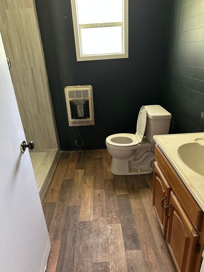 Building Photo - 19465 Mobile Rd