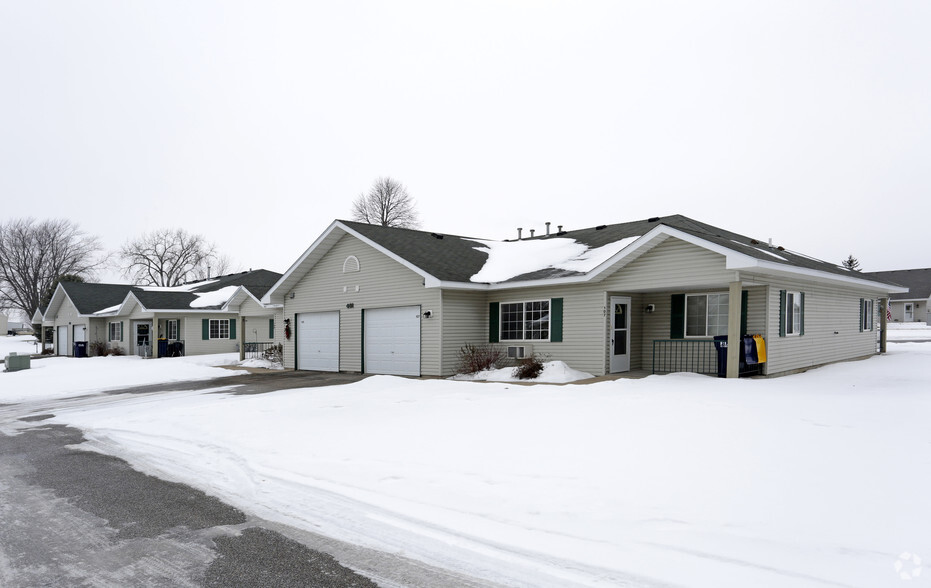 Building Photo - Cottages of Ellsworth