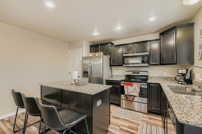 Building Photo - 9779 Lima Cir