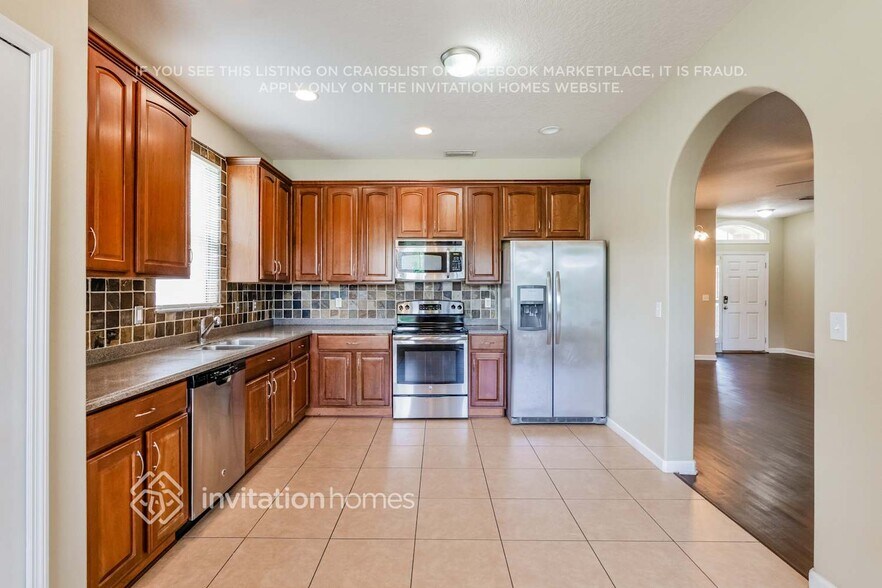 Building Photo - 257 Perfect Dr