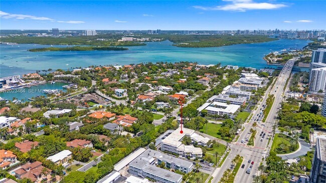 Building Photo - 10190 Collins Ave