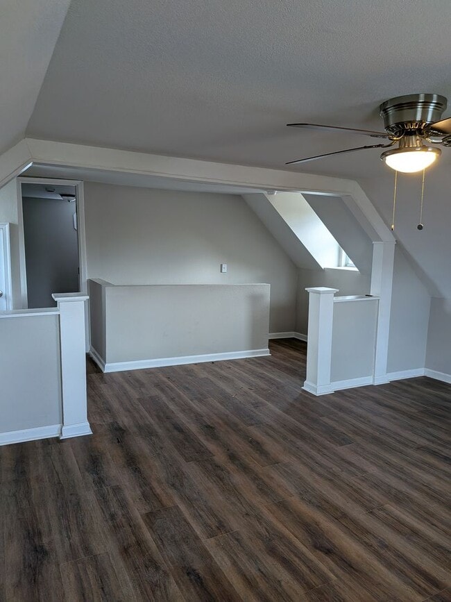 Building Photo - Cool 3 bed 2 bath House in Jeff City