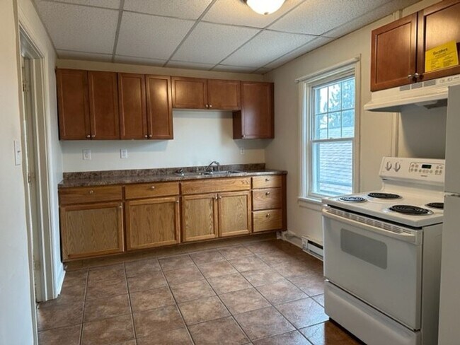 Building Photo - 201 S Market St