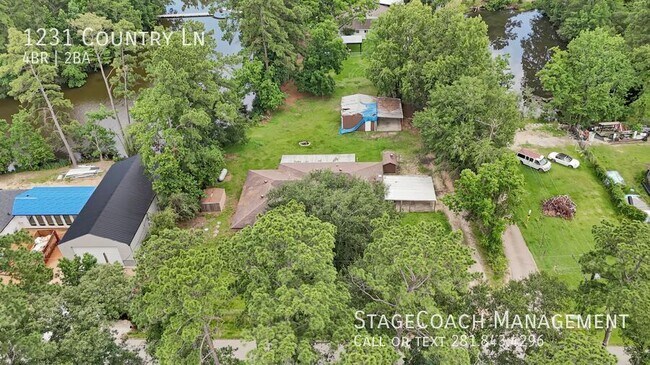 Building Photo - 1231 Country Ln