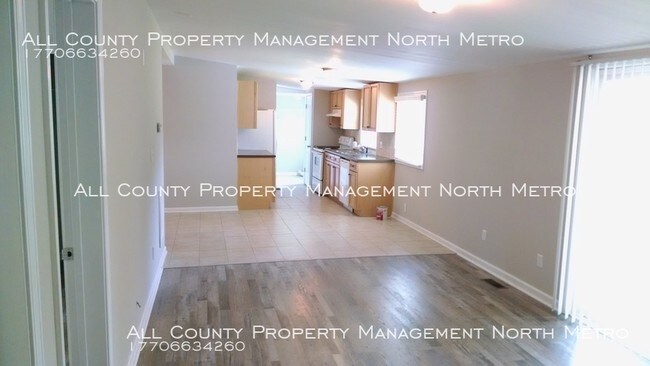 Building Photo - 4646 Pinecrest Dr