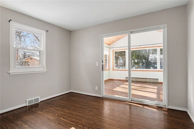 Building Photo - 21 Raleigh Rd