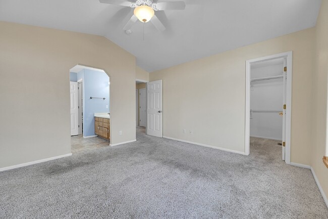 Building Photo - $2,995.00, stunning 4-bedroom, 3.5-bathroo...