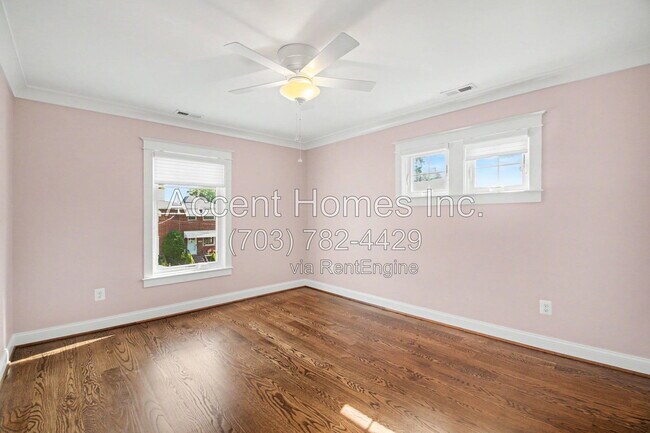 Building Photo - 14 W Caton Ave