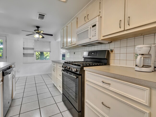 Building Photo - 15443 W Willowwind Cir