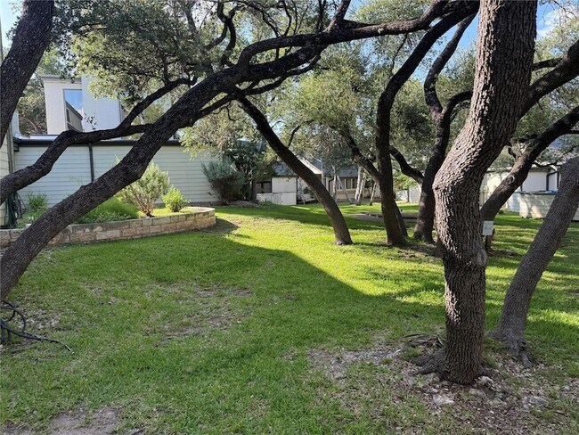 Building Photo - 17 Casa Verde St