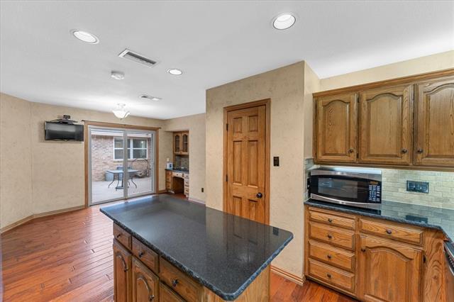 Building Photo - 20 Timberline Dr