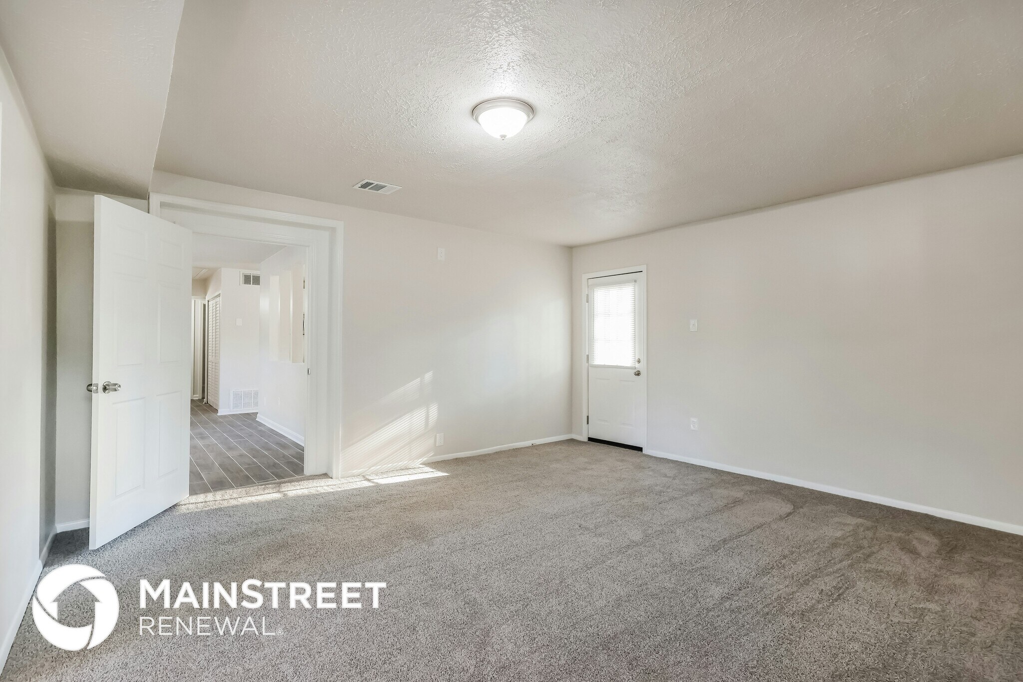 Building Photo - 10795 Millers Ln