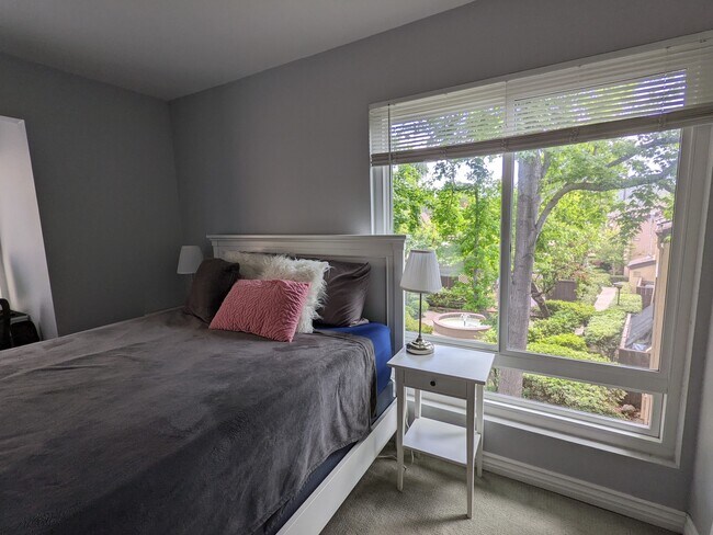 Building Photo - 7962 Mission Center Ct