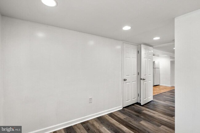 Building Photo - 141 Uhland Terrace NE