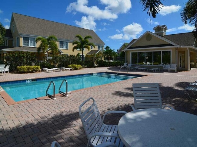 Building Photo - 1611 SE Pomeroy St