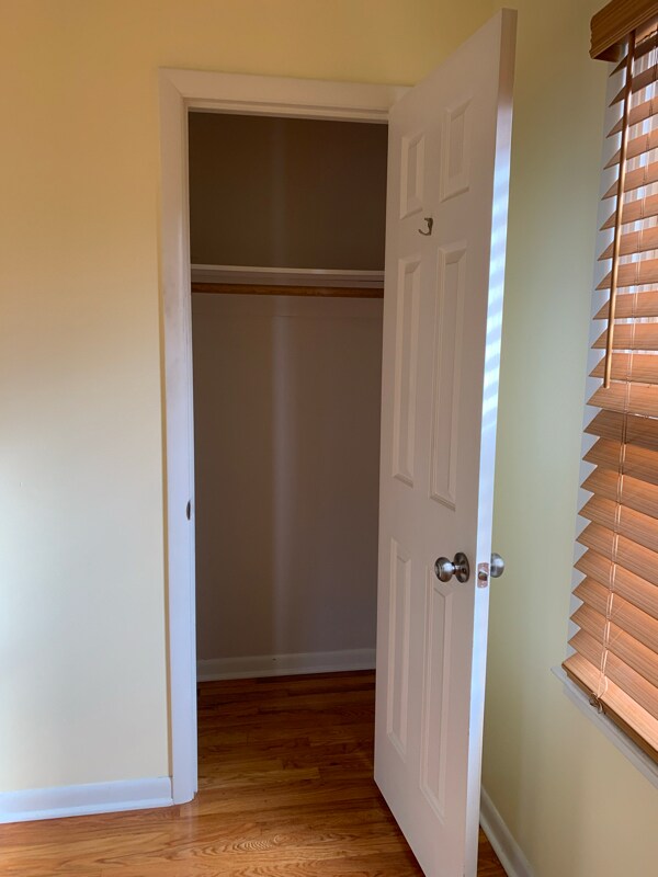 Building Photo - 624 NE 39th Terrace