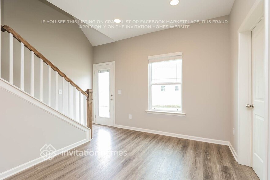 Building Photo - 124 E Coker Way