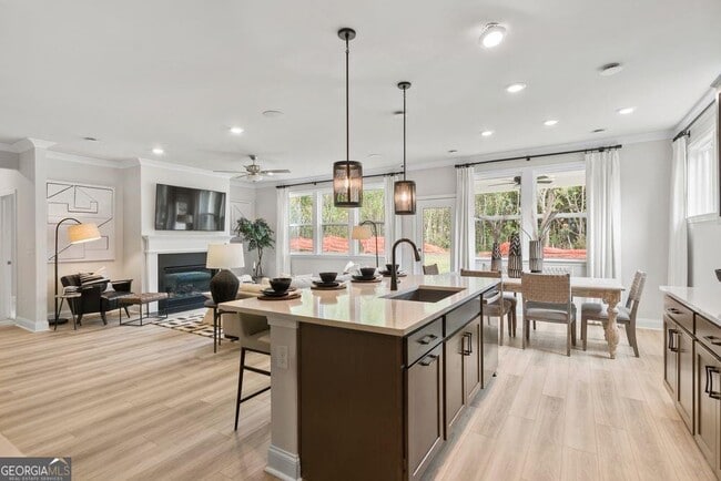 Building Photo - 5015 Kennison Wy