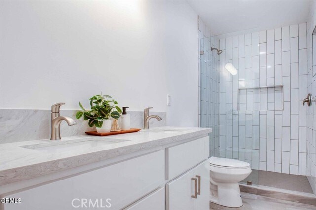 Building Photo - 2333 Langdale Ave