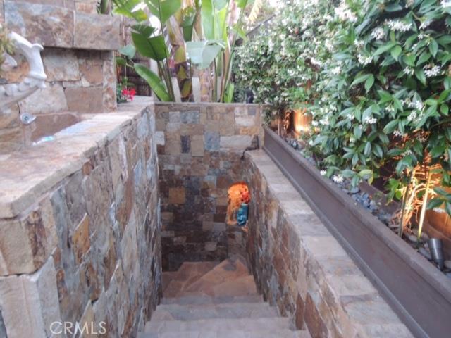 Building Photo - 224 Cll De Madrid