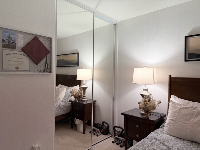 Building Photo - Grazia Way