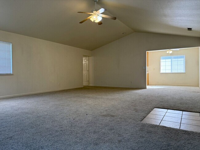 Building Photo - Spacious 2/1 in the country AVAILABLE NOW!!!