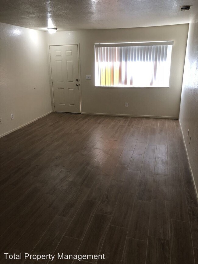 Building Photo - 2 br, 1 bath House - 3532 S. Woodland St.