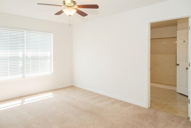 Building Photo - 9559 Parker Pl Dr