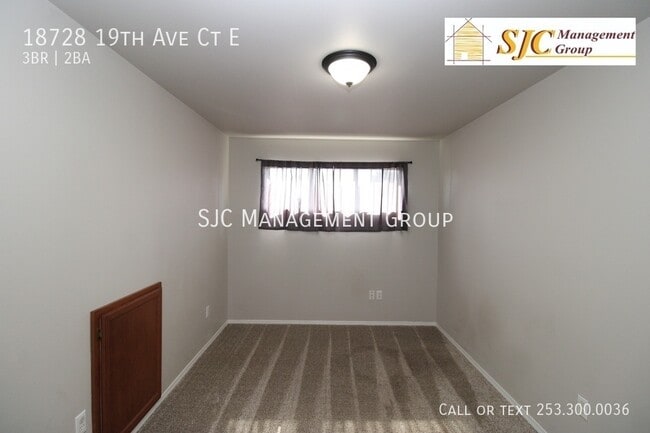 Building Photo - 18728 19th Ave Ct E