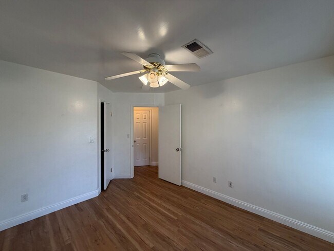 Building Photo - 5800 Potenza Ln