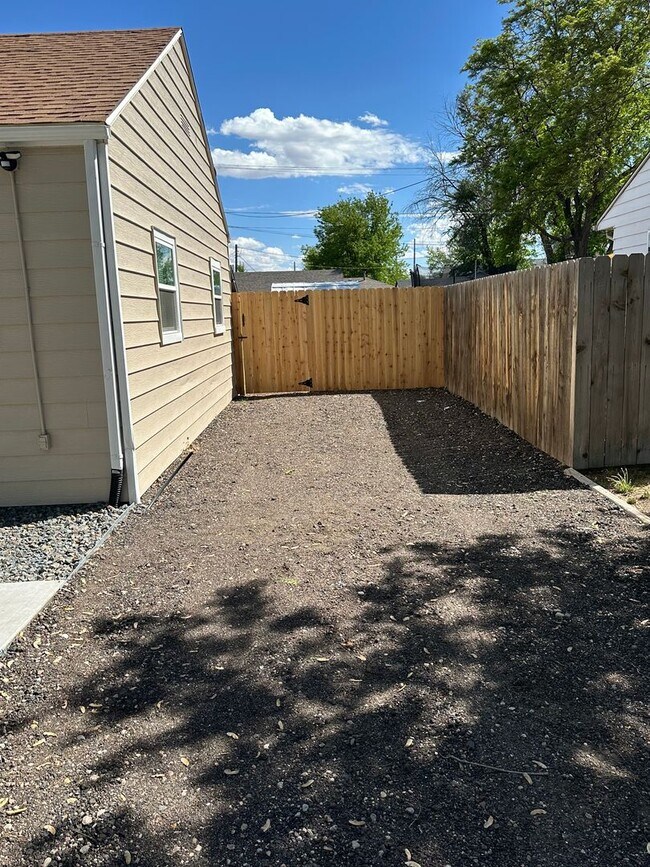 Building Photo - 3 Bedroom Single Family Home in Greeley