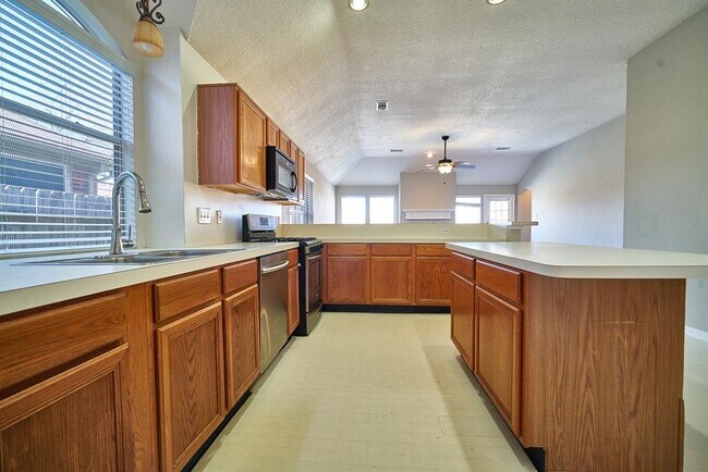 Building Photo - 13410 Ryan Landing Dr
