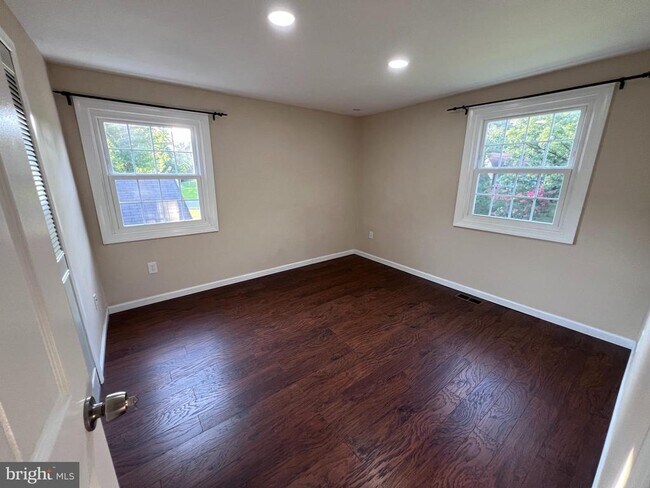 Building Photo - 8801 Strause Ct