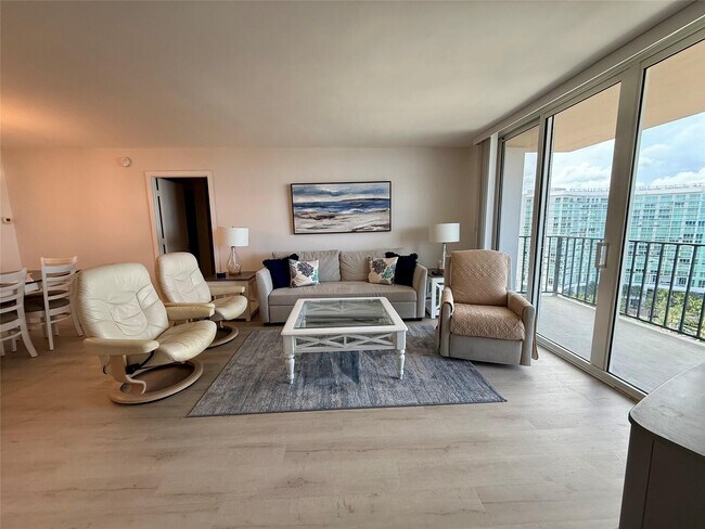 Building Photo - 101 Briny Ave