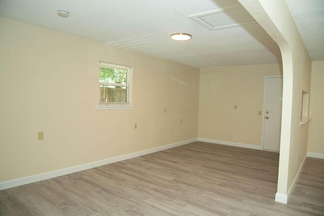 Building Photo - 705 Winton Ct