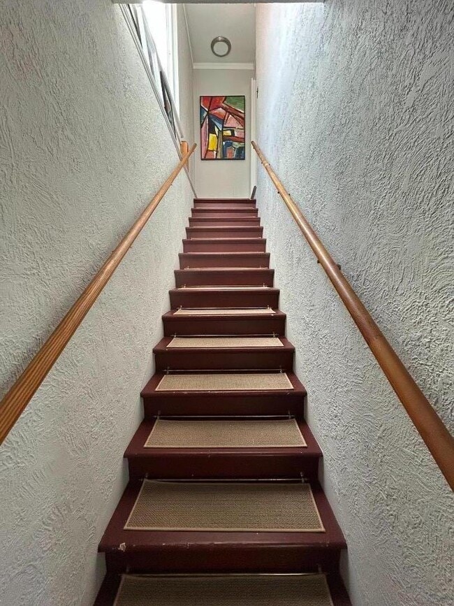 Building Photo - 819 Myrtle St