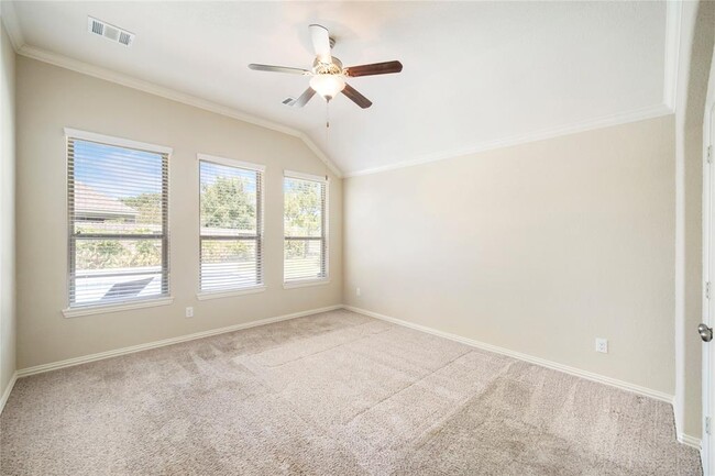 Building Photo - 16602 Highland Country Dr