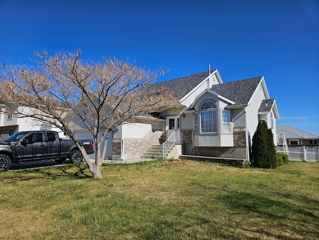 Building Photo - 4698 Colander Dr