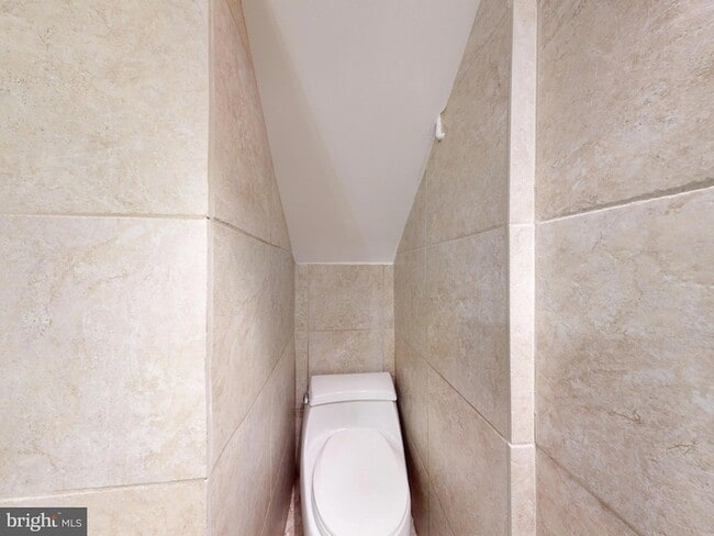 Building Photo - 1808 Riggs Pl NW