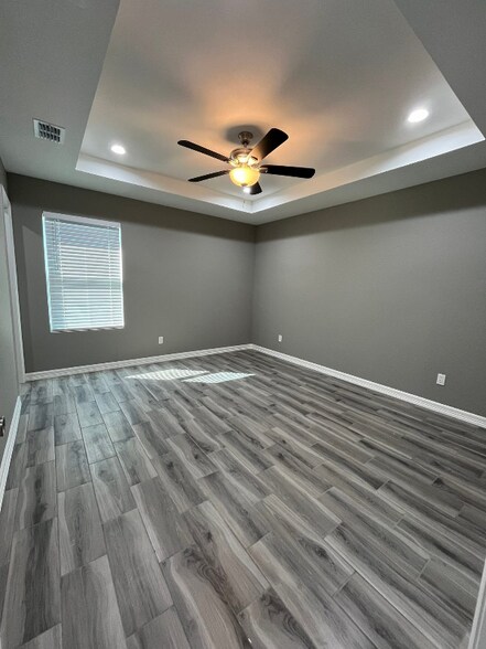 Building Photo - 6911 Venus Dr