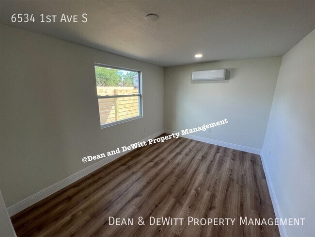 Building Photo - 6534 1st Ave S