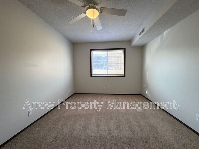 Building Photo - 649 S 18th St