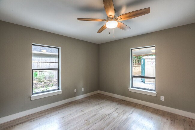 Building Photo - 4127 Underwood St