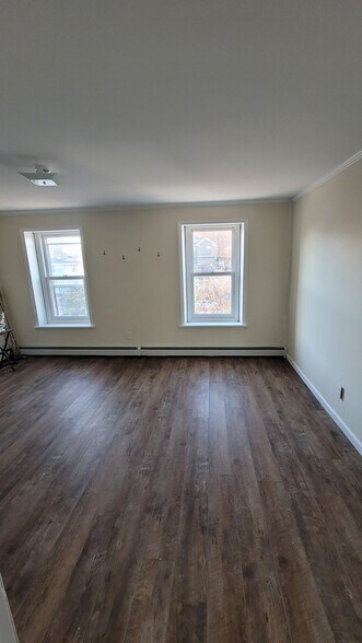 Building Photo - 351 Hamilton Ave